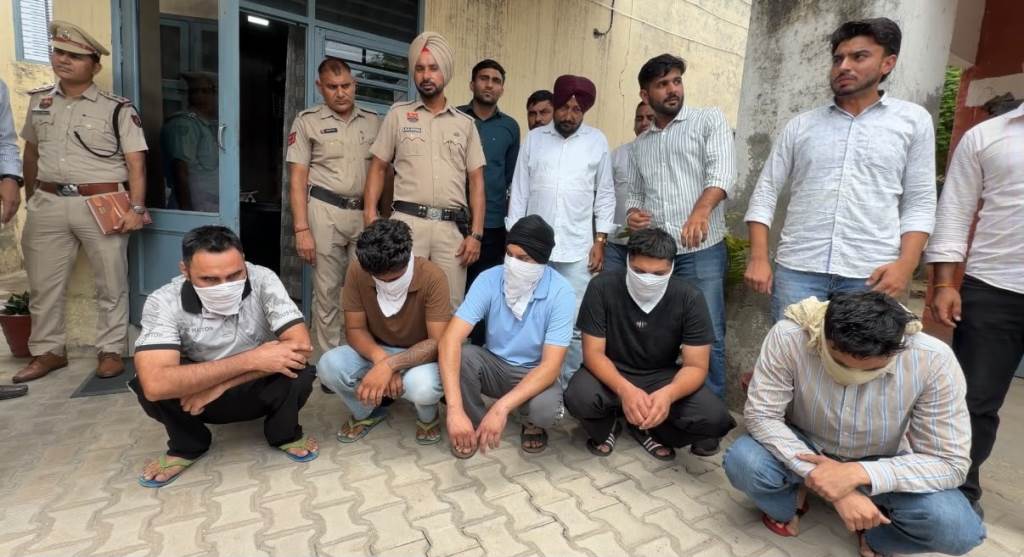 Miscreants Who Fled After Firing Caught by Police Creta Car Recovered 5 Accused Arrested